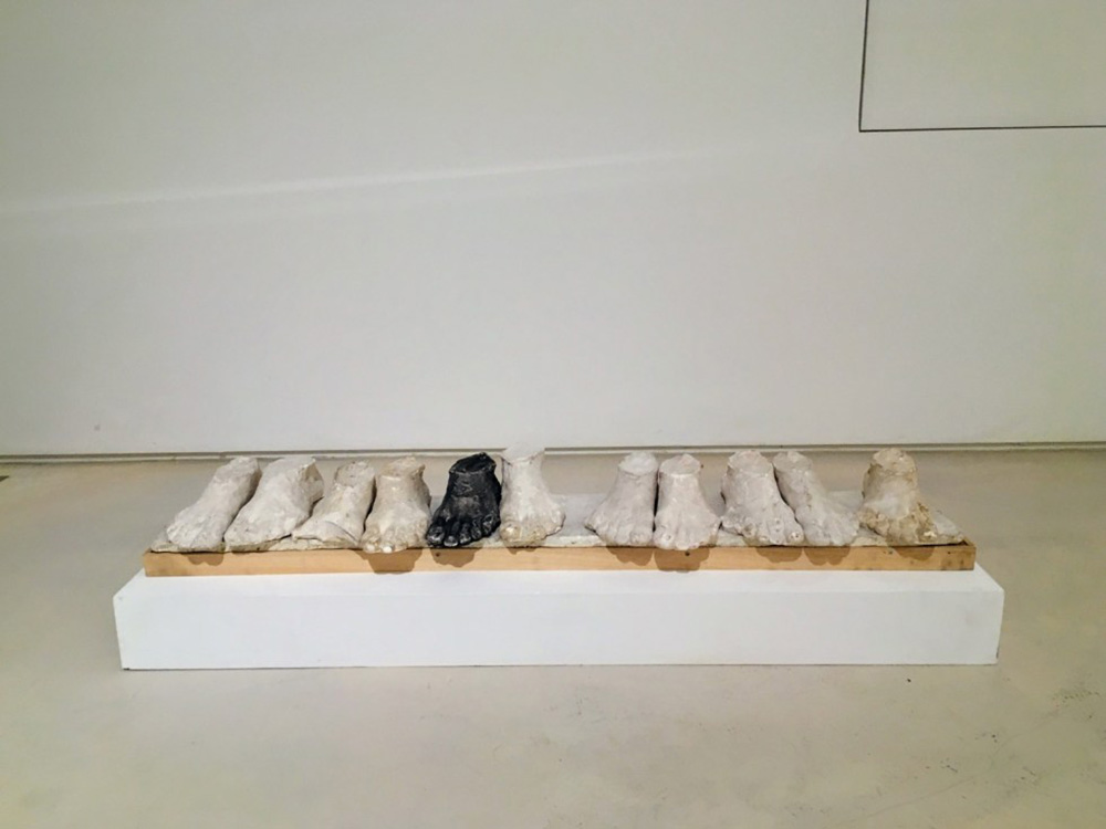 Vlassis Caniaris, Aspects of racism II, 1970, Plaster, 15 x 125 x 30 cm, Donated by Ioanna Irini Caniaris, 2014, Inv. No. 994/14