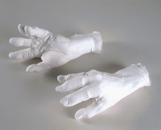 Bruce Nauman. All Thumbs. 1996. Plaster, component A: 25.4 × 14 × 10.2 cm; component B: 24.1 × 10.2 × 10.8 cm. Private collection, courtesy Sperone Westwater-New York. © 2018 Bruce Nauman/Artists Rights Society (ARS)-New York. Photo Courtesy the artist and Sperone Westwater-New York