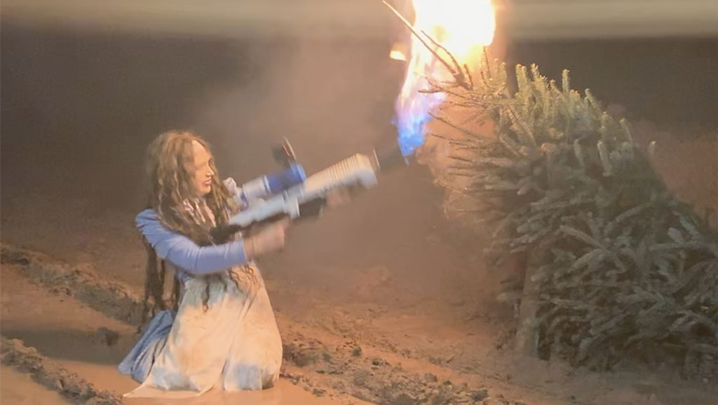 Lizzie Fitch and Ryan Trecartin, Plot Front (Production Still), 2019, © Lizzie Fitch and Ryan Trecartin, Courtesy the artists, Photo: Fitch Trecartin Studio