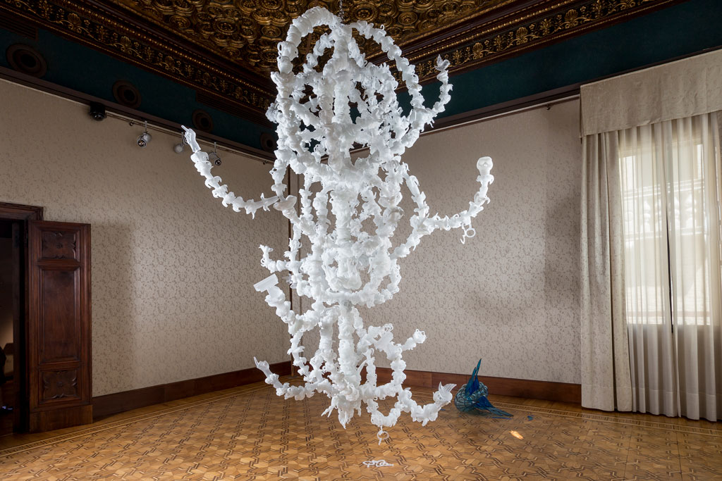 Ai Weiwei, Blossom Chandelier, 2017, Glass, Courtesy Ai Weiwei Studio and Berengo Studio, Photo: Francesco Allegretto