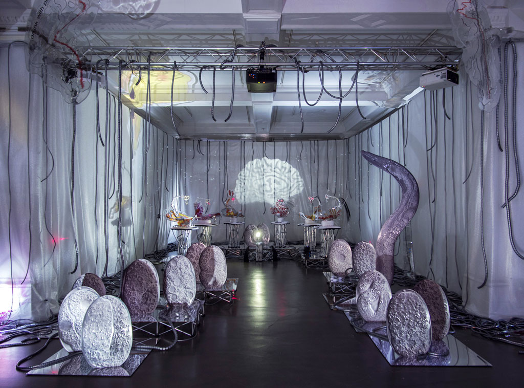 Katja Novitskova, Invasion Curves, 2018, Exhibition view, sculpture, sound, various media, From her solo exhibition: Invasion Curves, Whitechapel Gallery-London, 2018, Photo: Andrew Radford, Courtesy of the artist, Kraupa-Tuskany Zeidler, Berlin