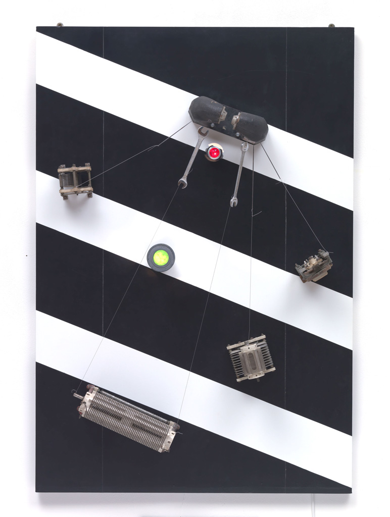 Takis, Telepainting 1964, Wood, vinyl, metal, plastic, Bakelite, magnet, glass, electrical wiring, 1101 x 752 x 170 mm, Private Collection, © ADAGP, Paris and DACS, London 2019