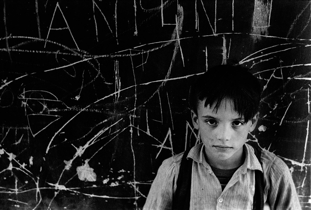 Carlos Pérez Siquier, . La Chanca, Almería, 1960, Later copy, silver gelatin print, 35x24 cm, © Carlos Pérez Siquier