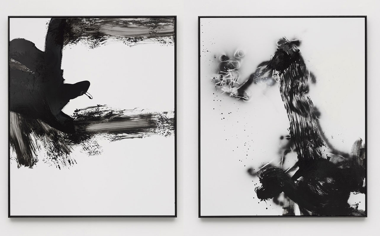Left: Cerith Wyn Evans, Indeterminate painting X, 2020, Oil, emulsion and acrylic on canvas, 150 × 125 cm, framed 152.7 × 127.7 × 5.9 cm, © Cerith Wyn Evans, Courtesy the artist and White Cube Gallery Right: Cerith Wyn Evans, Indeterminate painting VIII, 2020, Oil, emulsion and acrylic on canvas, 150 × 125 cm, framed 152.7 × 127.7 × 5.9 cm, © Cerith Wyn Evans, Courtesy the artist and White Cube Gallery