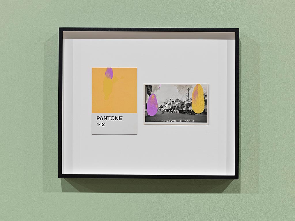 Tacita Dean: Pantone Pairs, 2019. DETAIL, Found postcards from the artist's collection, printed and framed according to the artist's instructions, Courtesy of the Artist and GEMINI G.E.L., LLC Los Angeles, Photo: Ari Karttunen / EMMA