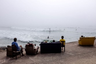 José Pedro Alvarez, Surfing and the city, Figueira da Foz, Gliding Barnacles, 2016, Photo, © José Pedro Alvarez, Courtesy the artist and Garagem Sul-Centro Cultural de Belém Foundation