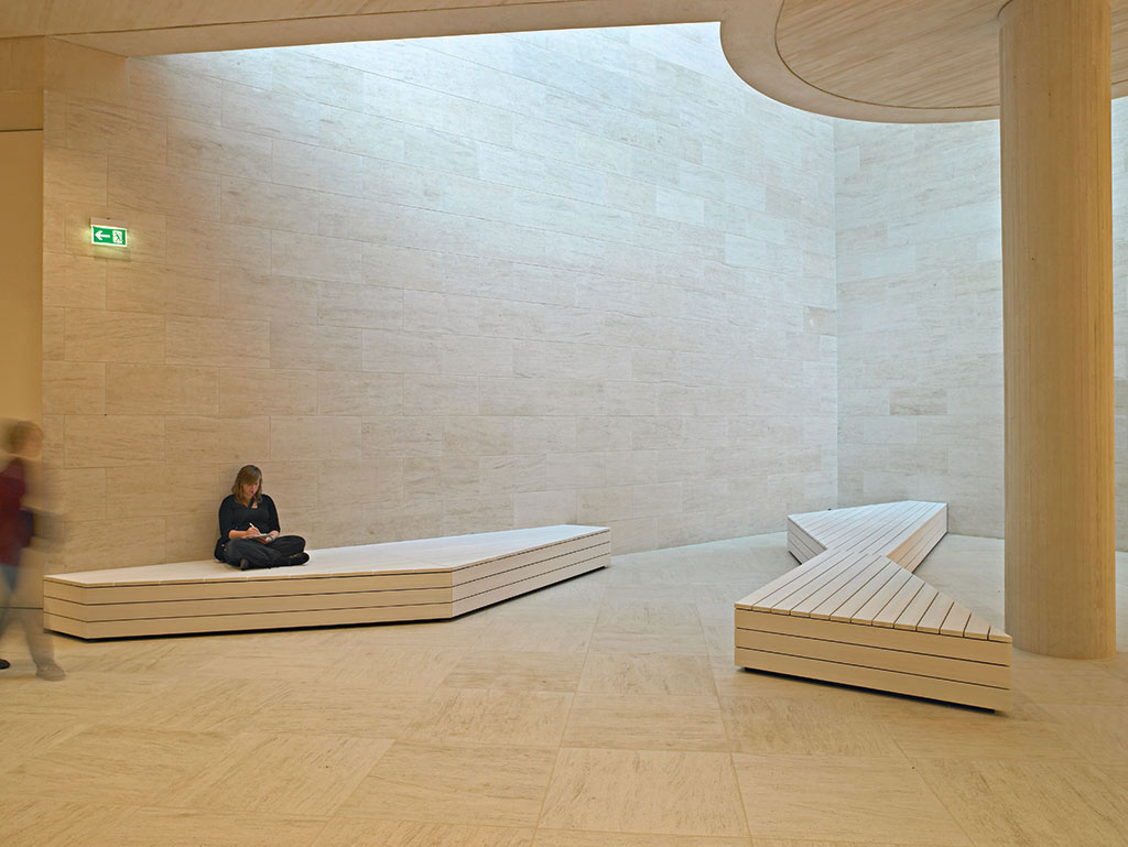 Bert Theis, Drifters, 2005-2006, Commission and Collection Mudam Luxembourg - Museum of Modern Art Grand Duke Jean | 2006 production with the support of the Public Buildings Administration, © Photo : Rémi Villaggi | Mudam Luxembourg