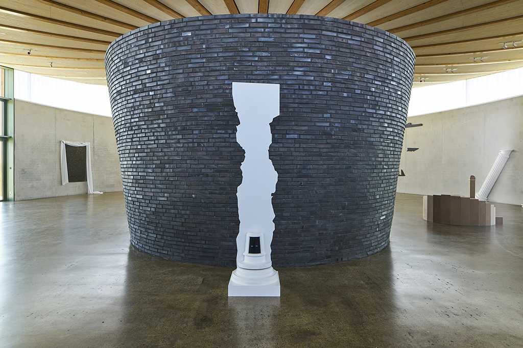 Erinna König, Exhibition view, Skulpturenhalle-Thomas Schütte Foundation, 2020, Courtesy Erinna König and Thomas Schütte Foundation