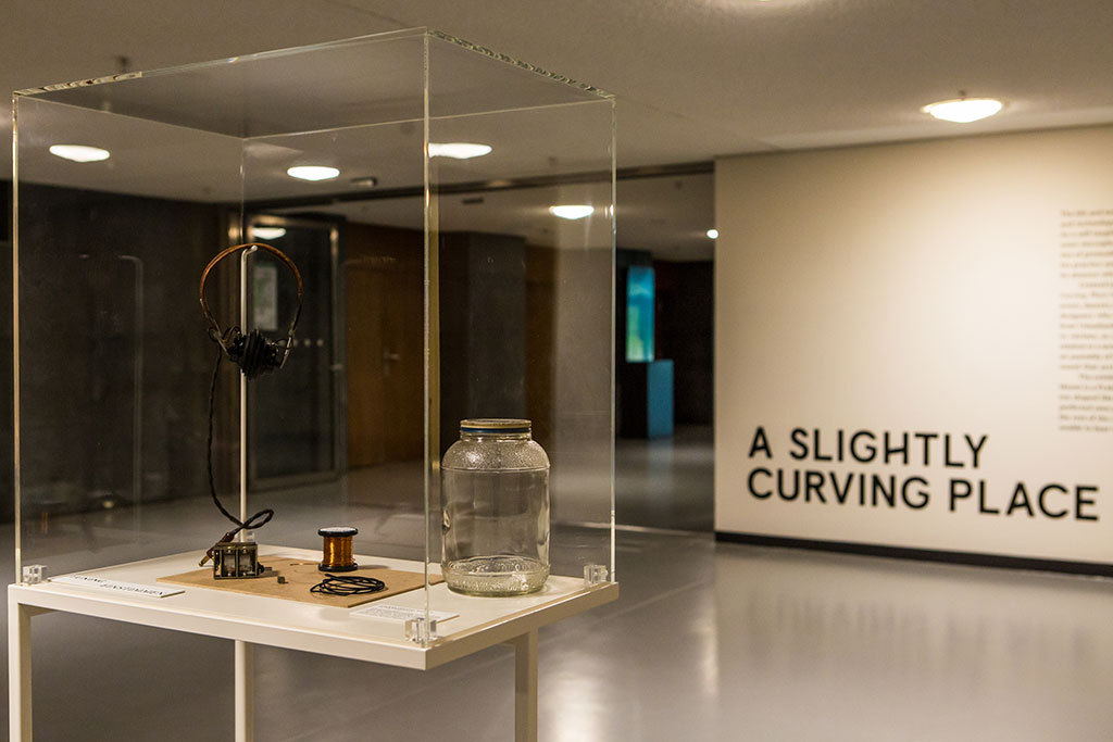 A Slightly Curving Place, Installation view, Haus der Kulturen der Welt (HKW)-Berlin, 2020, Photo: Laura Fiorio/HKW, Courtesy Haus der Kulturen der Welt (HKW)