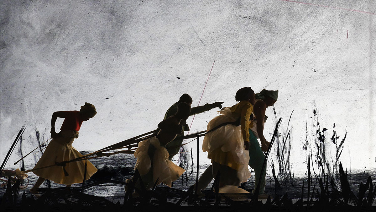 William Kentridgeμ More Sweetly Play The Dance, 2015, 8-channel HD video installation with 4 megaphoneS, sound, 15 min., Edition of 9 + 3 AP, © William Kentridge, Courtesy the artist and Mudam Luxemburg