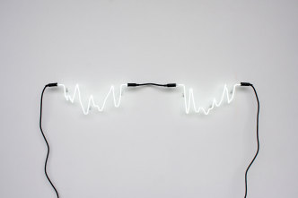 Sundari Carmody, Somnograph (Spring and Autumn Equinox), 2020, neon light and electrical components, 15 X 110 cm , Courtesy of the artist