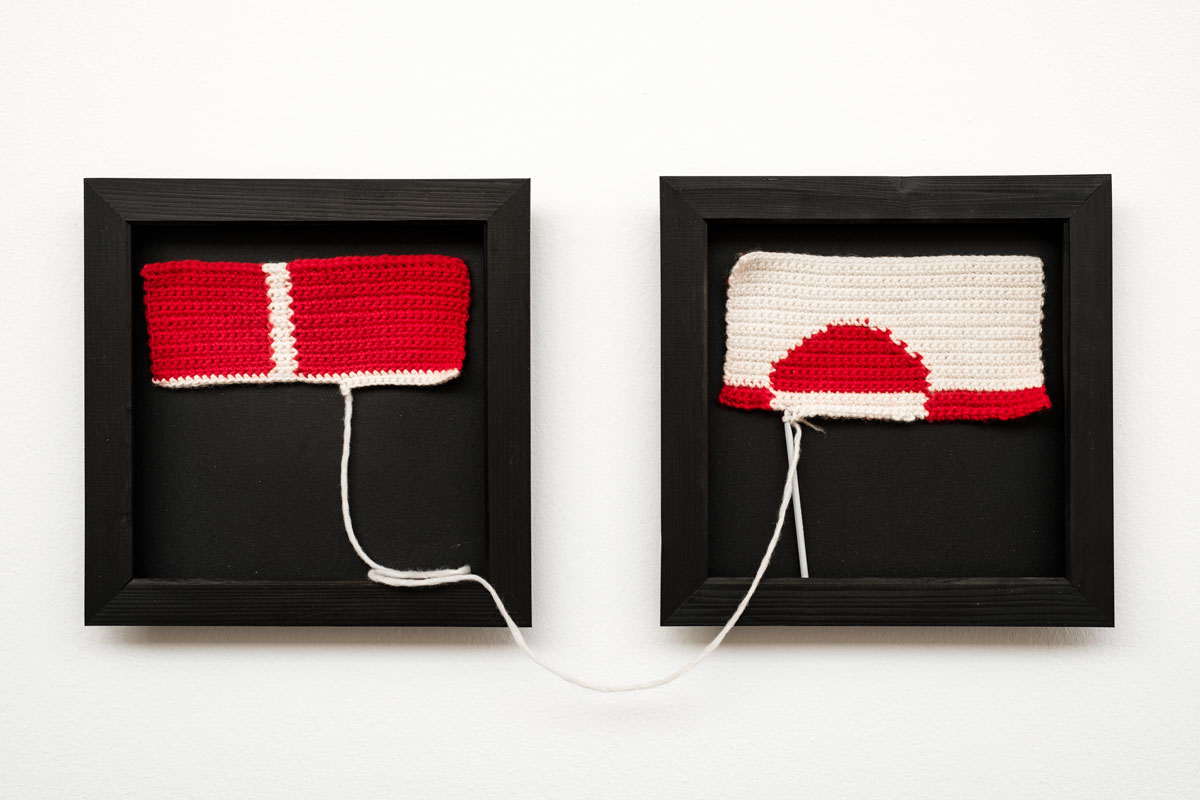 Julie Edel Hardenberg, Riksgemenskapspaus, 2005, Straight sweater in textile and leather, © & Courtesy the artist