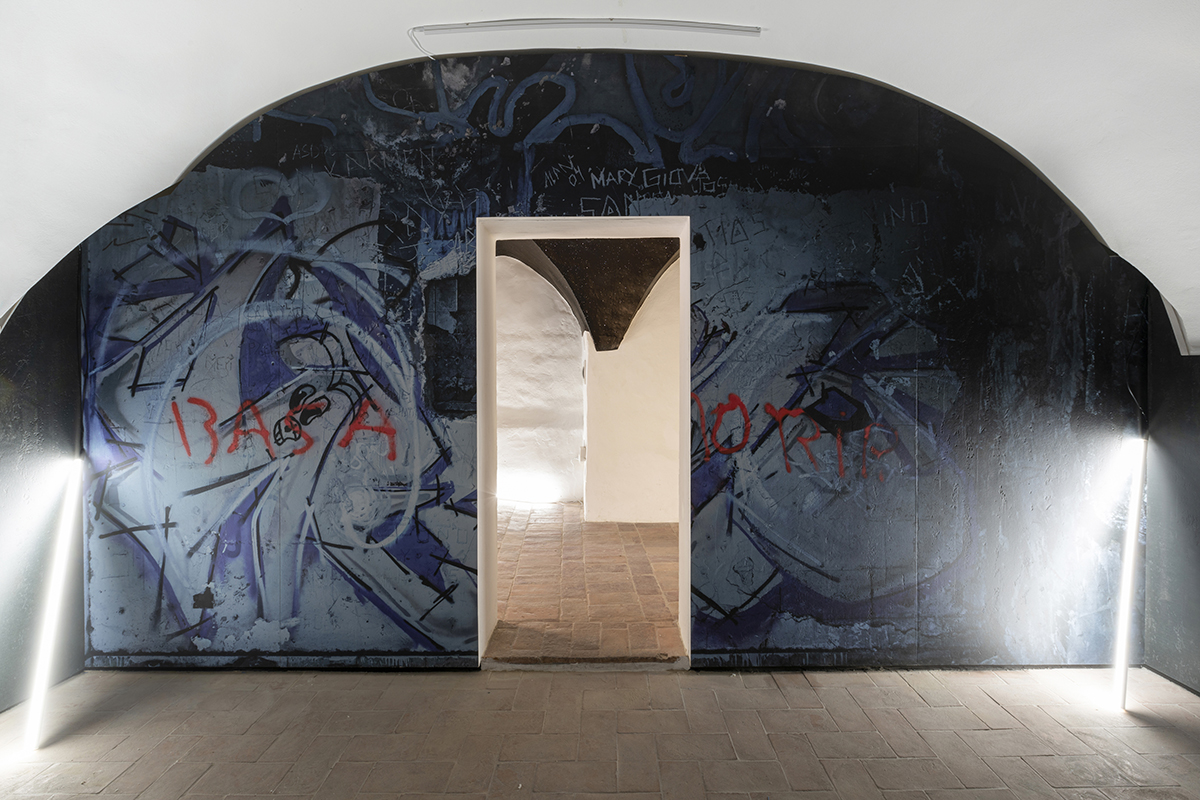 Giovanni Ozzola, Añaza, 2021, multilayer okumè, microcement, Giclée print, shine inks, variable dimensions, Courtesy: the artist and GALLERIA CONTINUA, Photo: Ela Bialkowska, OKNO Studio