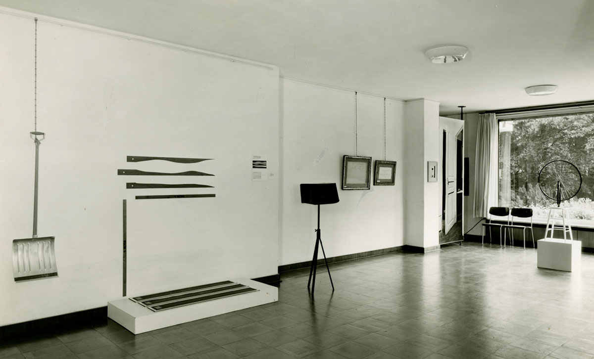View of the exhibition Marcel Duchamp, Museum Haus Lange, Kunstmuseen Krefeld, June 19–August 1, 1965, © Association Marcel Duchamp, ADAGP, Paris / VG Bild-Kunst, Bonn 2021, photo: Schambach & Pottkämper, Krefeld