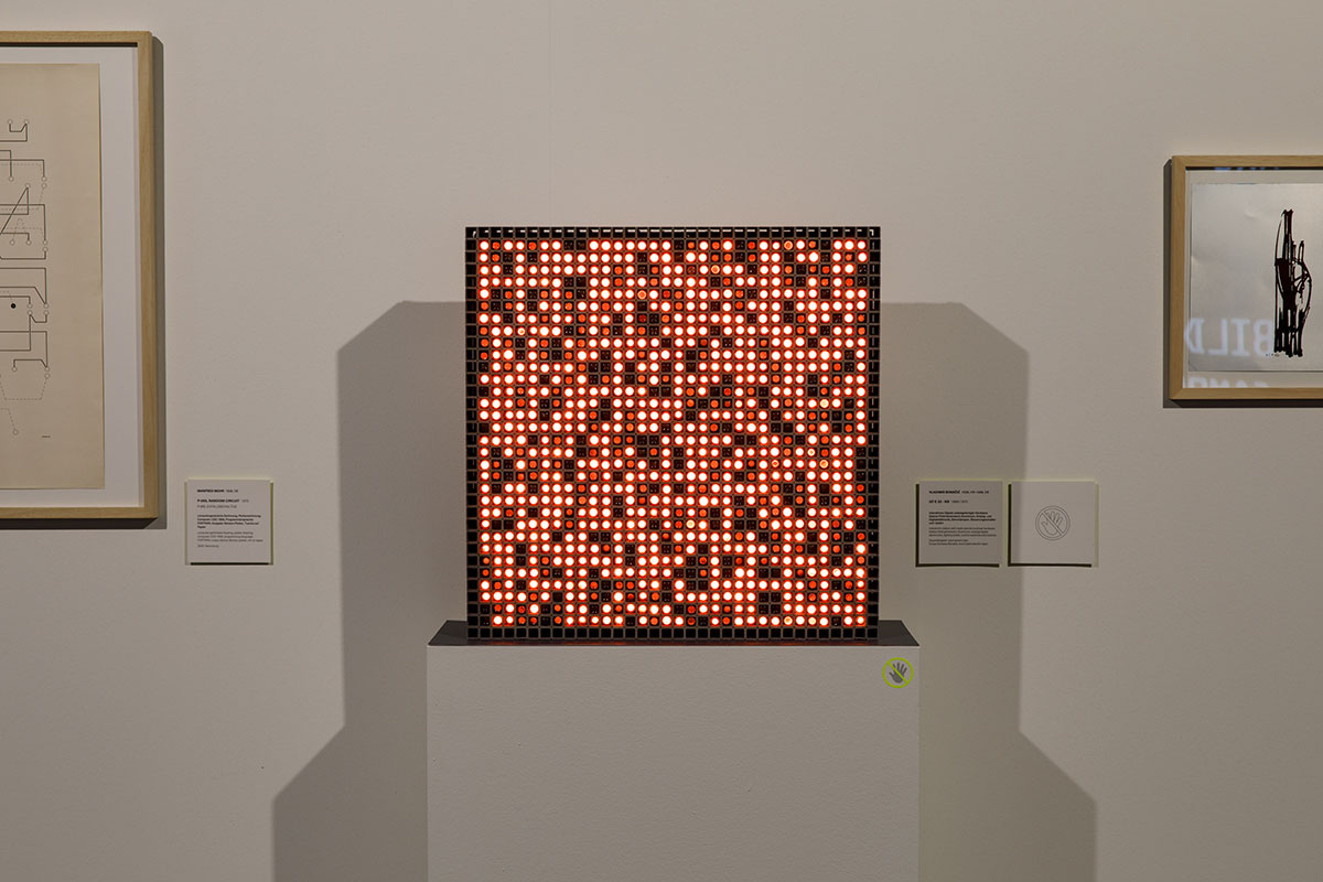 Vladimir Bonačić, GF E 32 - NS,1969/1979, © ZKM | Center for Art and Media Karlsruhe, Photo: Felix Grünschloss