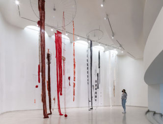 Installation view, Cecilia Vicuña: Spin Spin Triangulene, Solomon R. Guggenheim Museum, May 27, 2022–September 5, 2022. Photo: David Heald © Solomon R. Guggenheim Foundation, 2022
