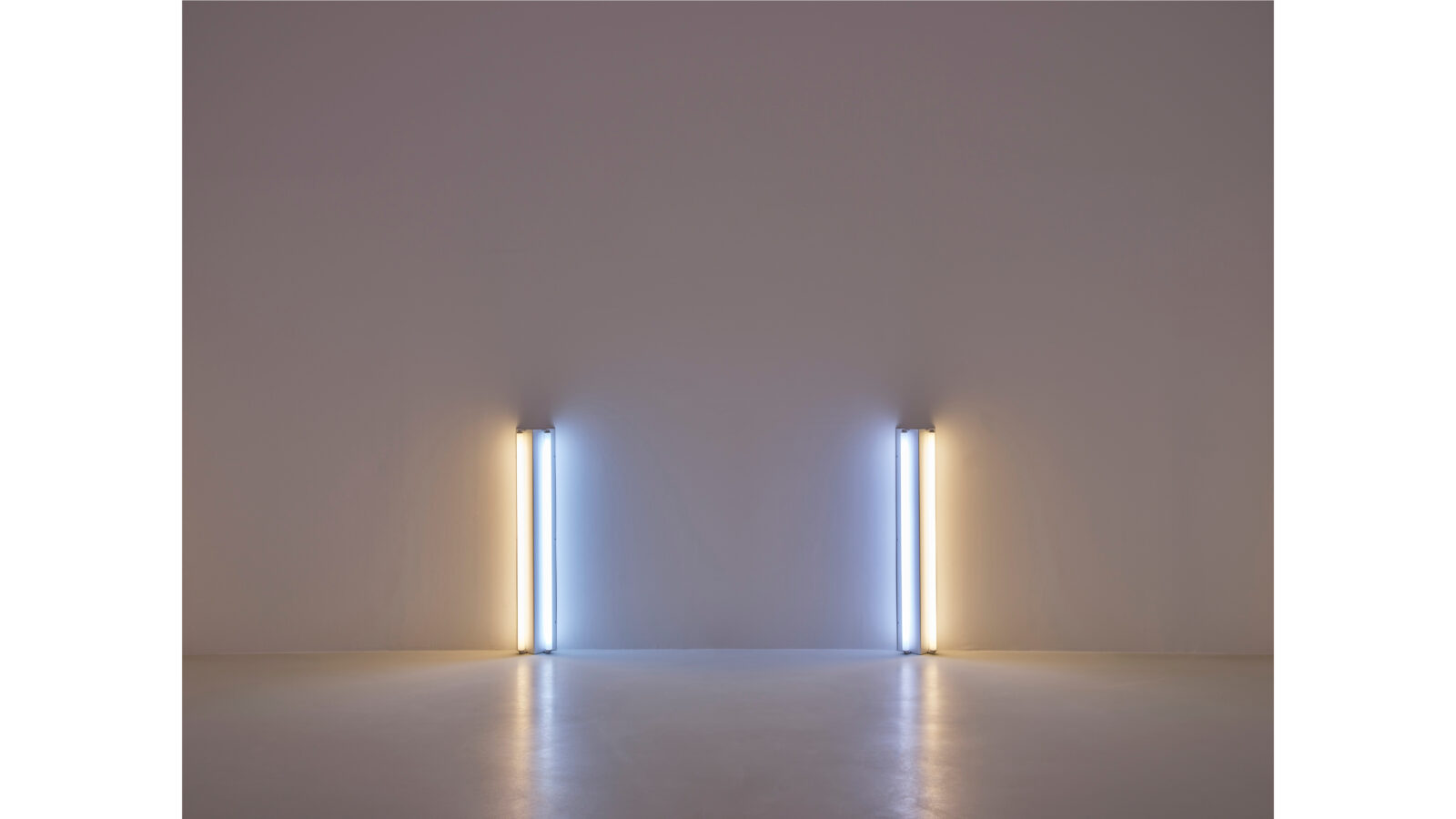 Exhibition view: Dan Flavin, Epiphanies, Collection Lambert, Avignon, 2022, © ADAGP, Paris 2022 / photo / David Giancatarina