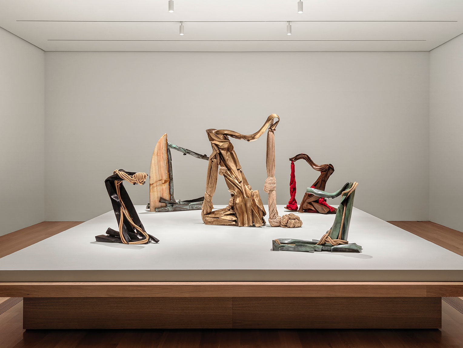 Barbara Chase-Riboud, Monumentale: The Bronzes, Installation view, Pulitzer Arts Foundation, St. Louis, 16/9/2022-5/2/2023, © Barbara Chase-Riboud, Photograph by Alise O'Brien Photography, Courtesy the artist and Pulitzer Arts Foundation