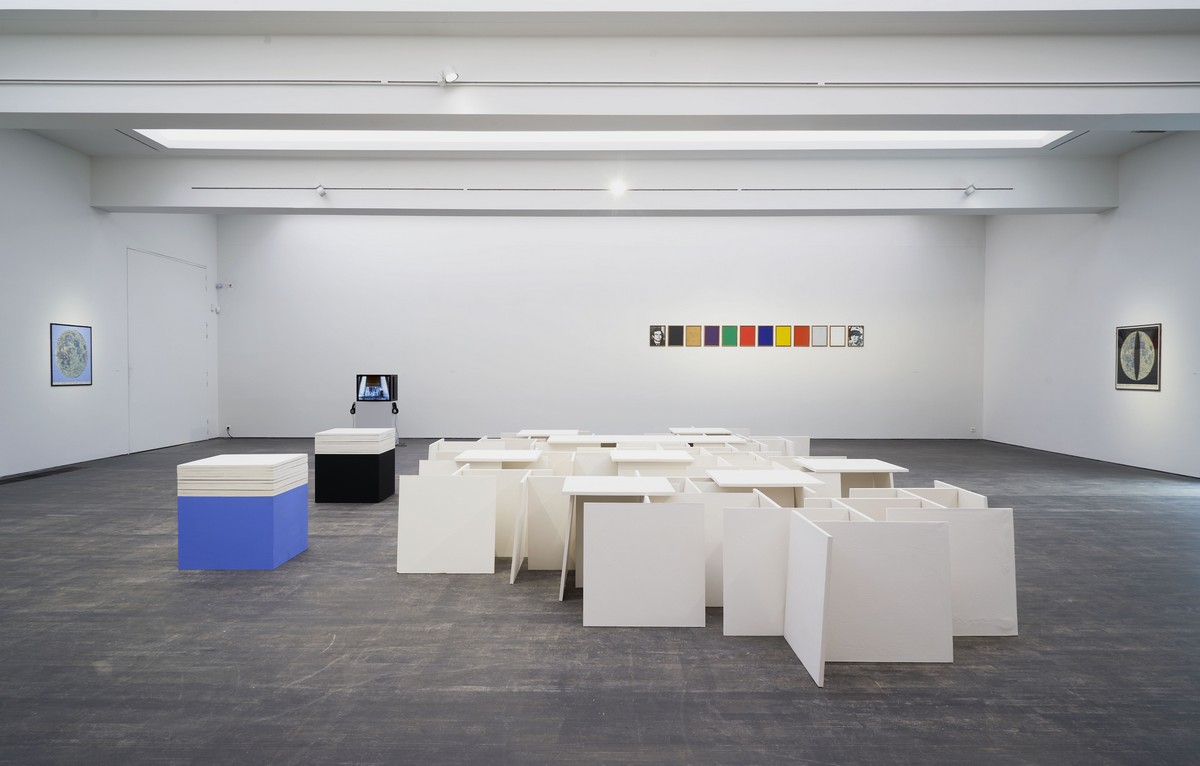 Philippe Van Snick, dynamic project, Installation view S.M.A.K.- Ghent, 2022-23, Photo: Dirk Pauwels, Courtesy S.M.A.K.