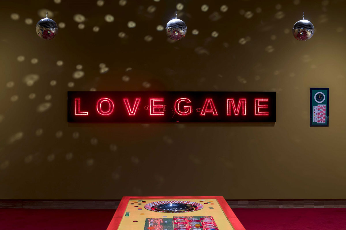 İpek Duben, LoveGame, 1998–2001. Installation. Courtesy İpek Duben / Banu and Hakan Çarmıklı Collection, Istanbul