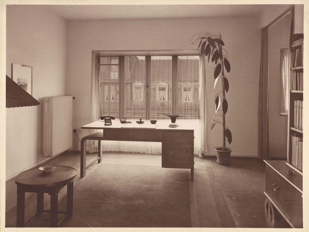 Werner Mantz, Study, around 1929, Museum Ludwig, Cologne, © VG Bild-Kunst, Bonn 2022, Reproduction: Rheinisches Bildarchiv Köln