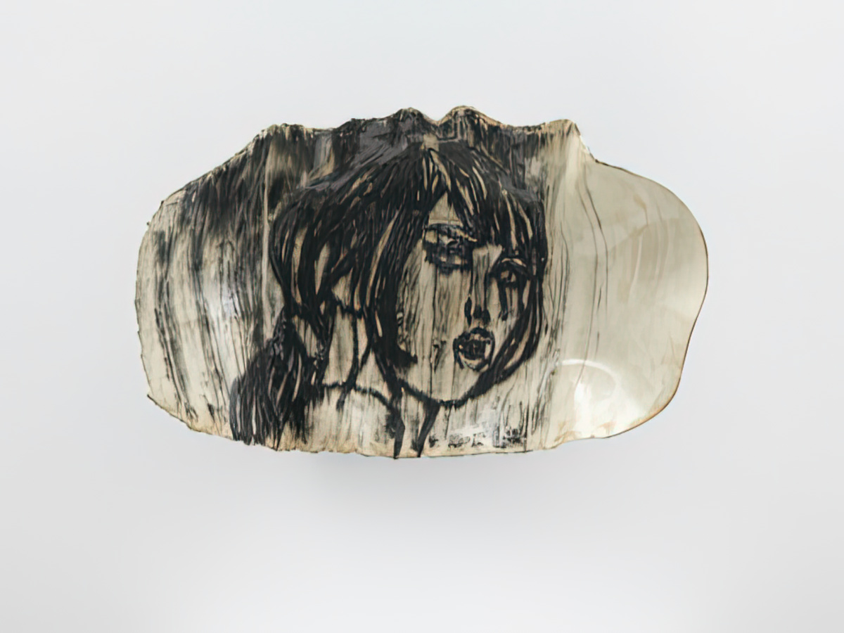 Ghada Amer, Portrait Of The Revolutionary Woman, 2017. Stoneware with porcelain inlays and porcelain slip. Private collection, Munich (Germany) © Ghada Amer, photo: Christopher Burke Studios