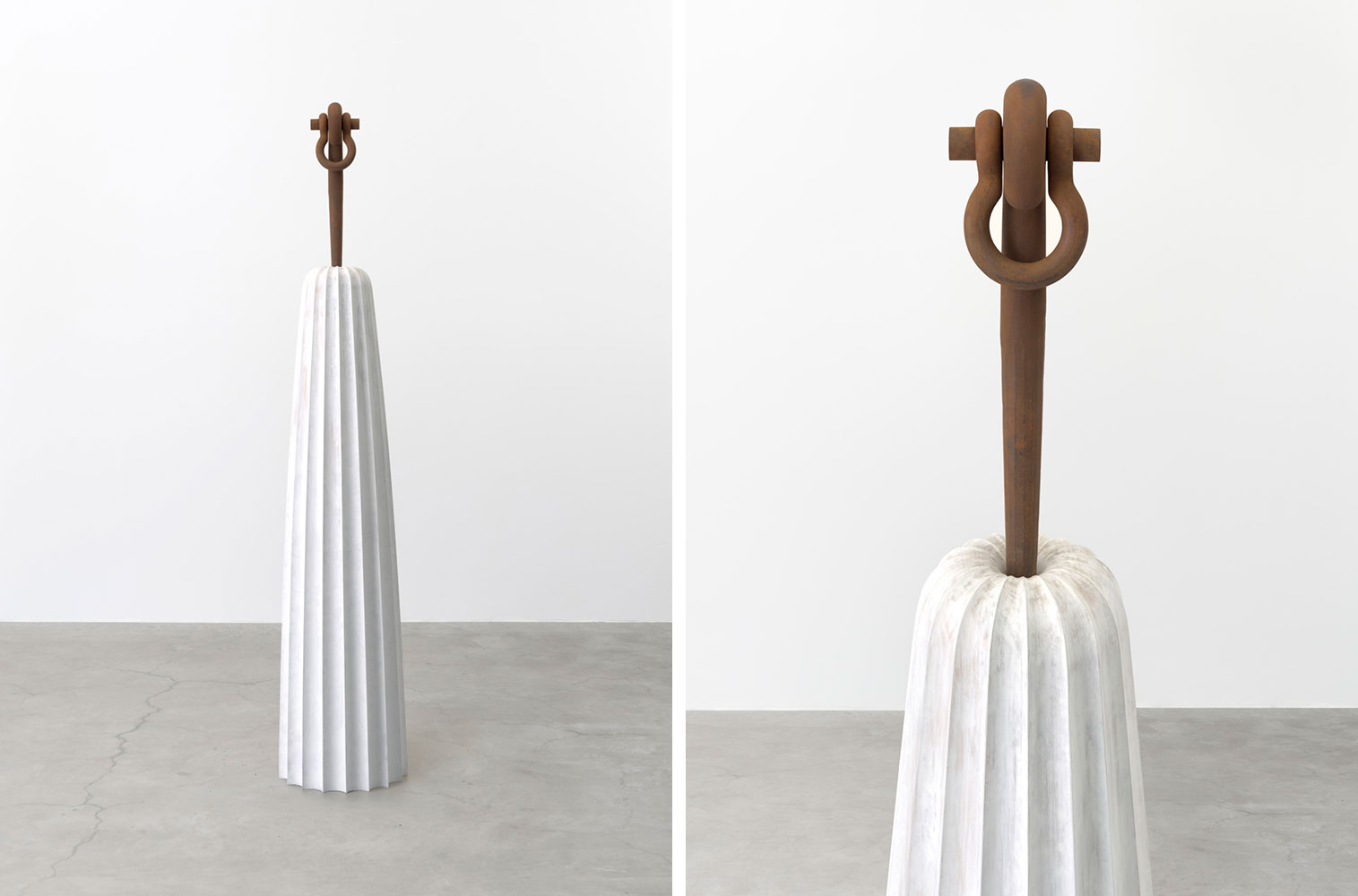 Left & Right: Martin Puryear, Column for Sally Hemings 2019, Cast iron, painted tulip poplar, 80 × 15¾ × 15¾ inches; 203 × 40 × 40 cm, © Martin Puryear, Courtesy the artist and Matthew Marks Gallery