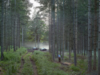 Gregory Crewdson, The Mattress, 2014, Digital Pigment print , 95.3 x 127 cm, © Gregory Crewdson, Courtesy the artist and Reflex Amsterdam