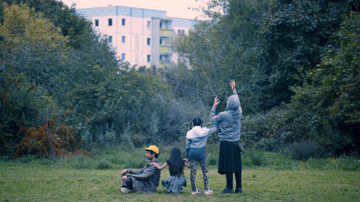 Christian Diaz Orejarena, re-existencia Hellersdorf, 2022, film still , © Photo: Christian Diaz and rampe:action. A project in collaboration with rampe:aktion and station urbaner Kulturen nGbK Hellersdorf
