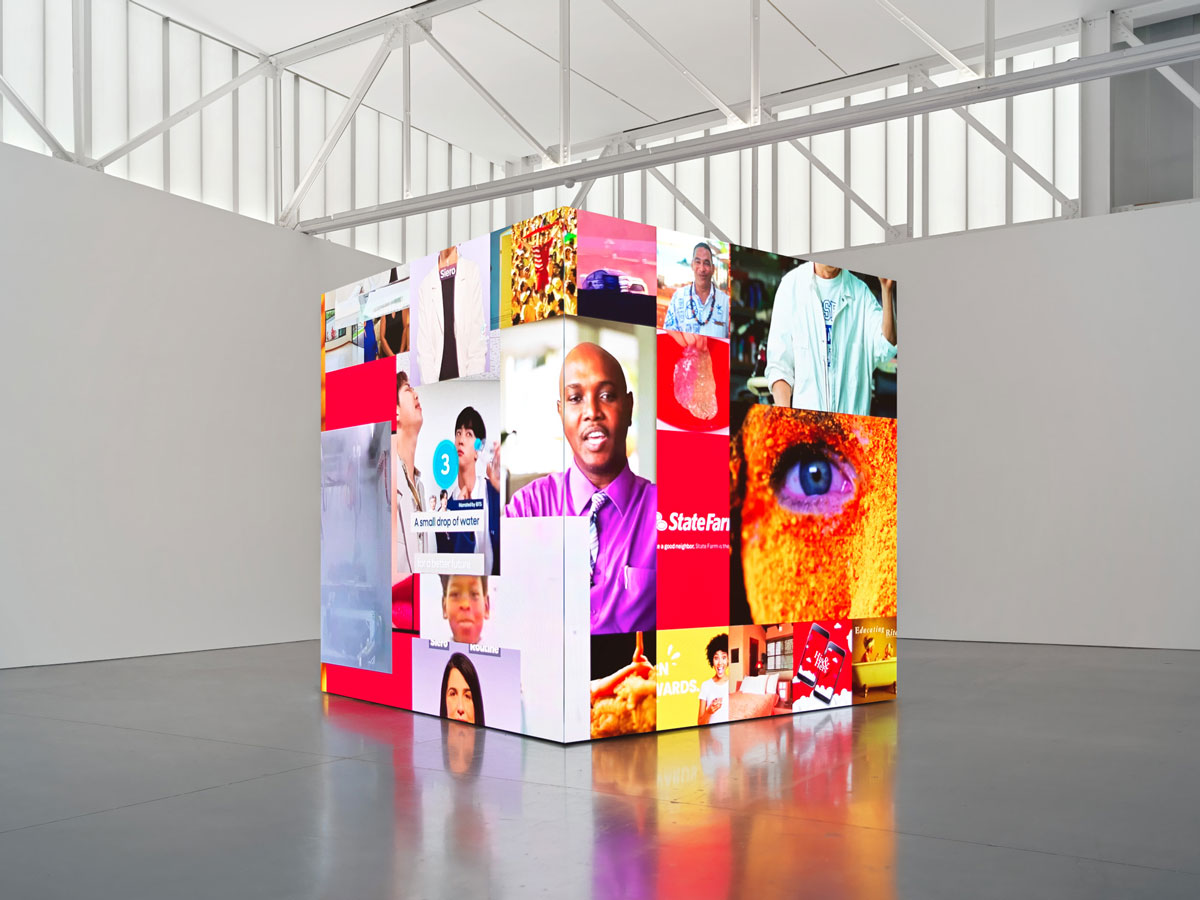 Urs Fischer, Denominator, 2020–22 Database, algorithms, and LED cube, 141 ¾ × 141 ¾ × 141 ¾ inches (360 × 360 × 360 cm), edition of 2 + 1 AP, © Urs Fischer. Photo: Jeff McLane, Courtesy the artist and Gagosian
