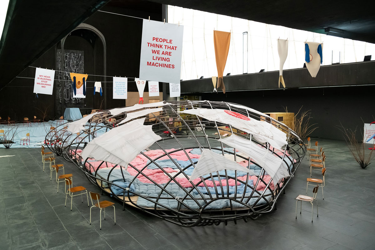 Eva Kotatkova, My Body Is Not An Island, Duisburg 2023, © Eva Kotatkova, Courtesy Katja Illner Urbane Künste Ruhr