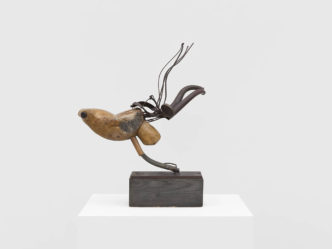 Richard Hunt, Vector, 1957, Welded steel and cottonwood, 56.5 x 41.9 x 83.2 cm | 22 1/4 x 16 1/2 x 32 3/4 in., © Richard Hunt, Courtesy White Cube Gallery