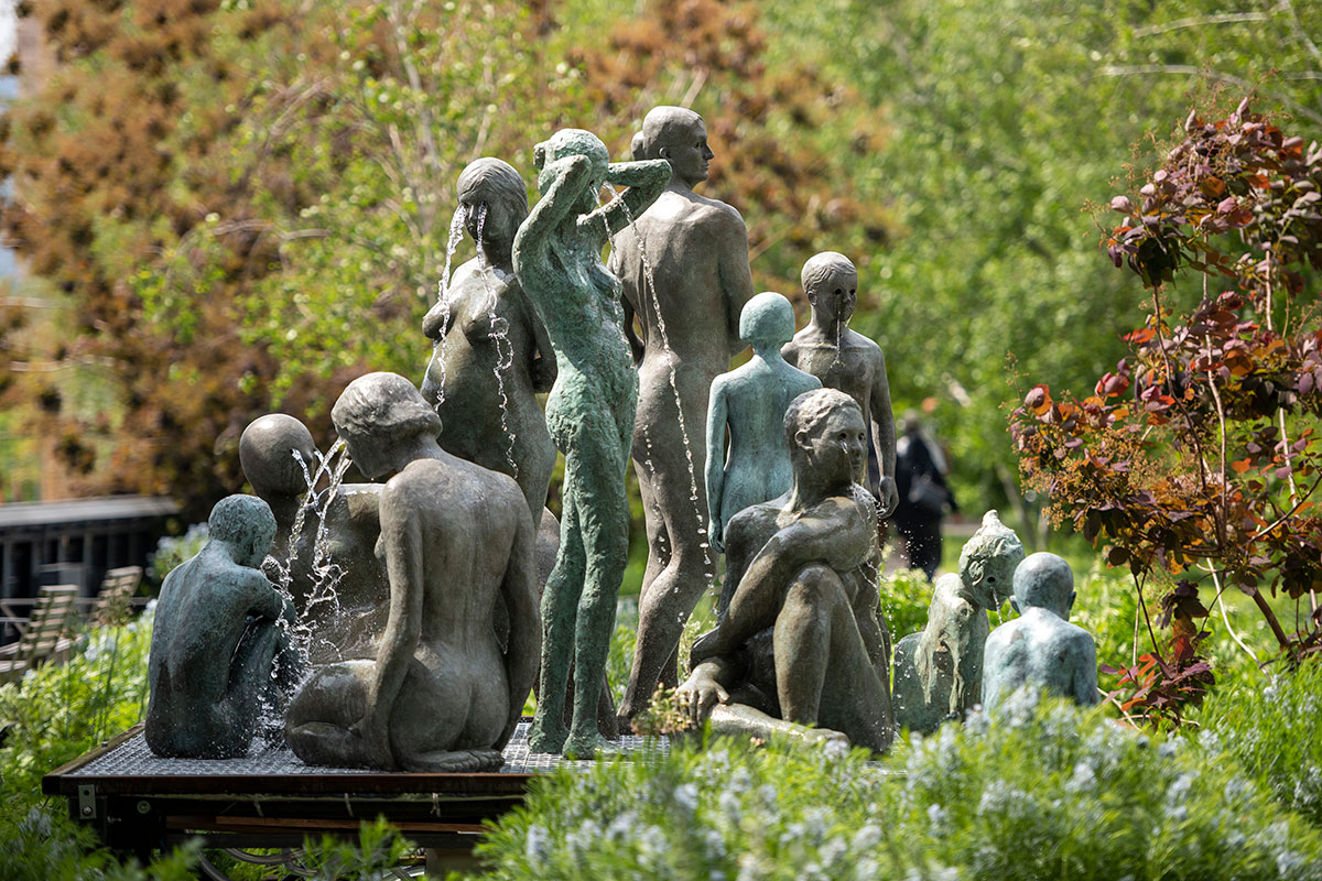 Nina Beier, Women & Children, 2022, Finnish National Gallery, Photo: Timothy Schenck