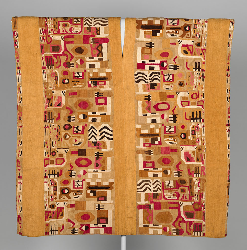 Wari artist, Tunic,7th–11th century, Peru, Cotton, Camelid hair, 40 3/4 x 39 3/4 in. (103.5 x 101 cm) approximately, The Metropolitan Museum of Art, Gift of Claudia Quentin, 2021, Accession Number, (2021.146), Image: © The Metropolitan Museum of Art