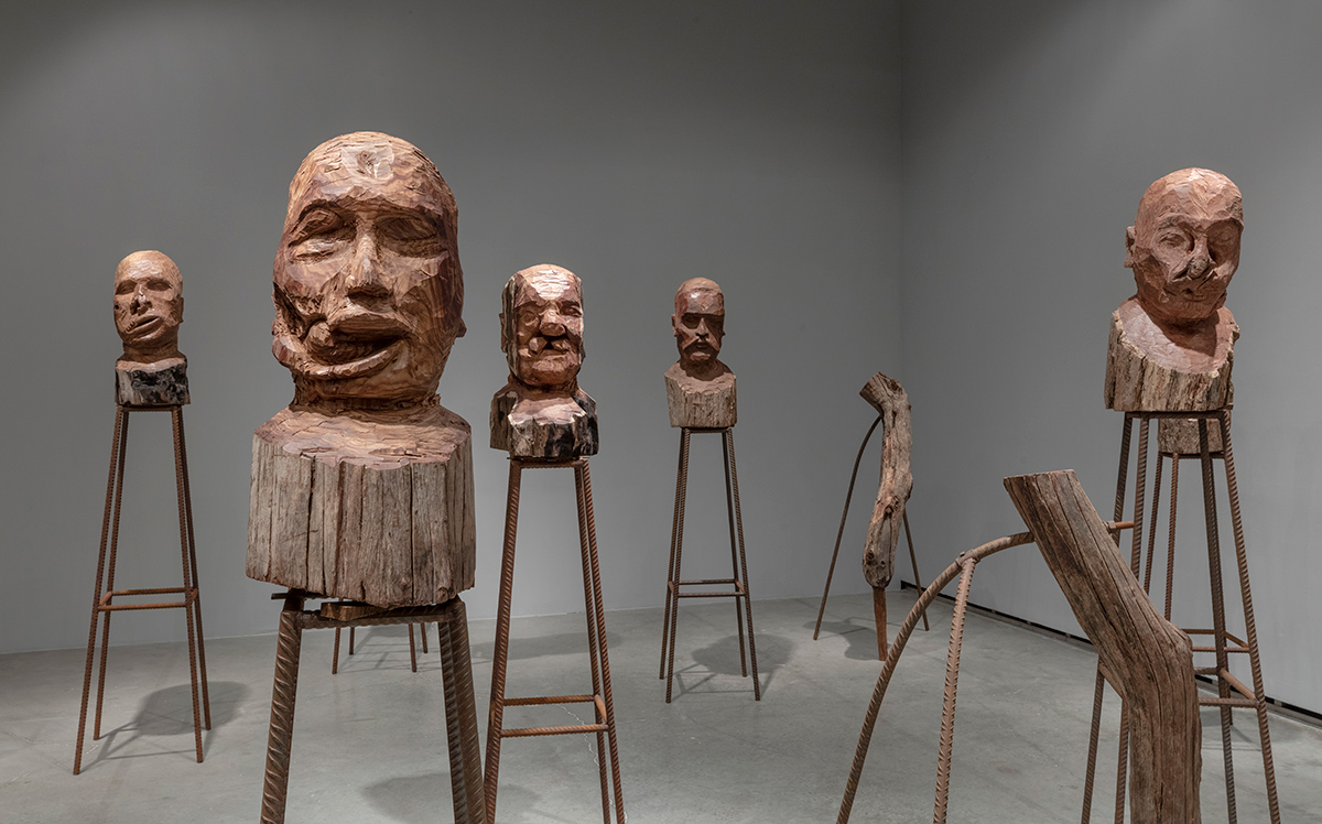 Kader Attia, J’Accuse, 2016, © VG Bild-Kunst, Bonn 2024, Courtesy the artist and Galerie Nagel Draxler Berlin/ Köln/ München, © Photo: Berkely Art Museum and Film Parcific Film Archive / JKA Photography