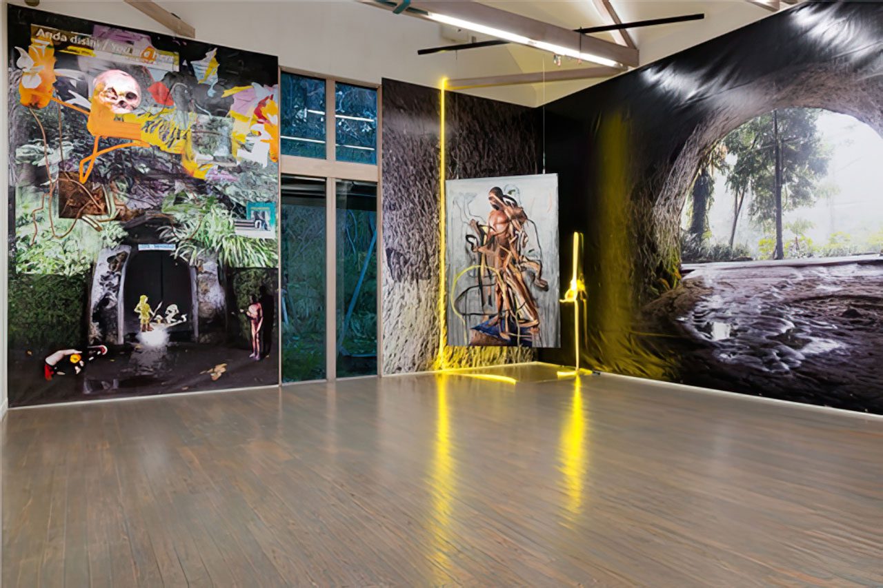 Kei Imazu, nstallation view of Anda disini / You are here, MUSEUM HAUS KASUYA, 2019, photo: Okada Akira, courtesy of MUSEUM HAUS KASUYA
