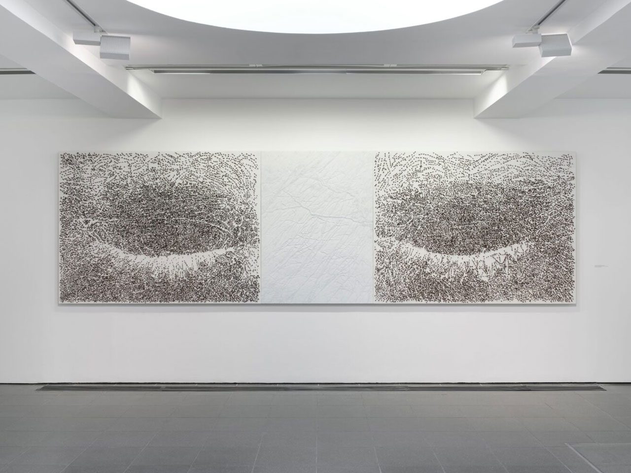 Giuseppe Penone, A occhi chiusi (With Eyes Closed), 2009. Acrylic, glass microspheres, acacia thorns on canvas, and white Carrara marble. ©Photo: George Darrell. Courtesy Giuseppe Penone and Serpentine