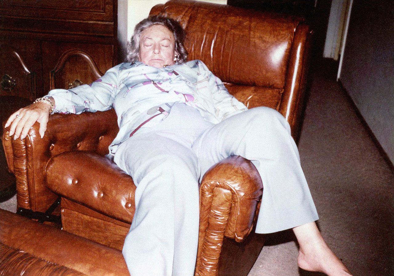 Steven Shearer, Golden Recline, 2025, UV print on canvas; framed, Unique Image 275.5 x 390.5 cm / 108 1/2 x 153 3/4 in, Frame 278.5 x 393.5 cm / 109 5/8 x 154 7/8 in, © Steven Shearer, Courtesy the artist and Galerie Eva Presenhuber