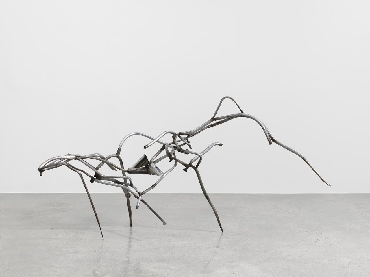 Richard Hunt, Linear Sequence, 1962, Welded chromed steel, 120 x 238 x 106 cm | 47 1/4 x 93 11/16 x 41 3/4 in., © Richard Hunt Legacy Foundation, Courtesy Richard Hunt Legacy Foundation and White Cube Gallery