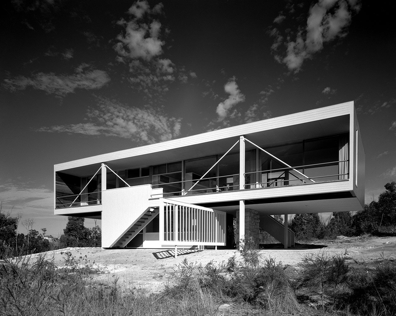 Julian Rose House, Wahroonga, Sydney, Australia 1954. Architect Harry Seidler. Photo Max Dupain, © Penelope Seidler