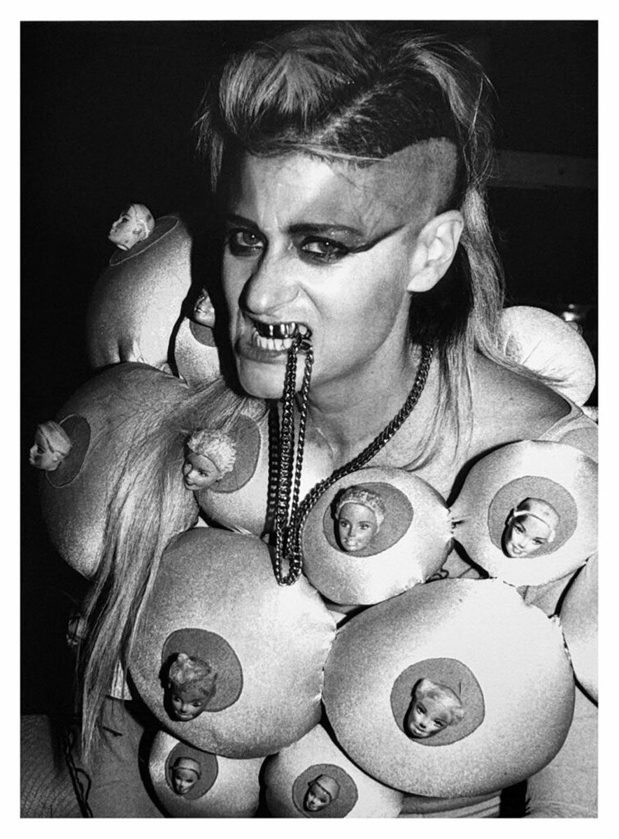 Annette Frick, Peaches, 2013, inkjet print on paper, 40 x 30 cm, © Annette Frick, Courtesy the artist and Contemporary Fine Arts Basel AG