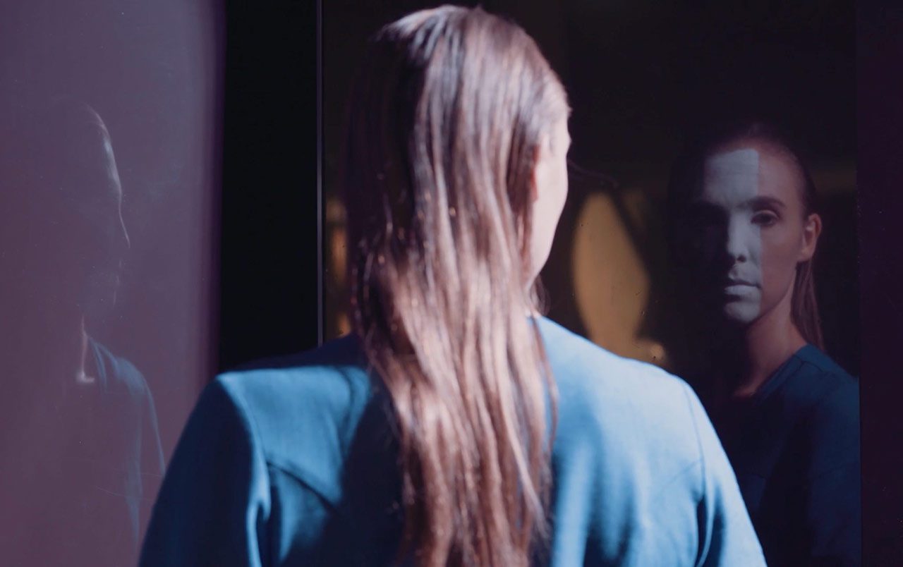 Leonor Serrano Rivas, The Sun is Counting the Earth’s Rotation, 2022, from the series “Above the Eye level”, HD & 16mm video, 9:51, © Leonor Serrano Rivas, Courtesy the artist and carlier|gebauer Gallery