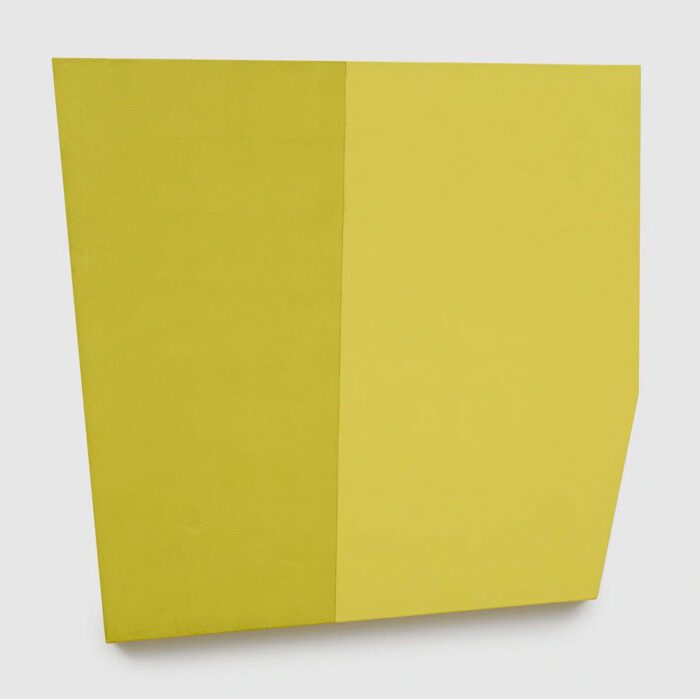 Robert Mangold, Divided Image, 2024, acrylic and black pencil on canvas, 35-3/4" × 36" (90.8 cm × 91.4 cm), © Robert Mangold, Courtesy the artist and Pace Gallery