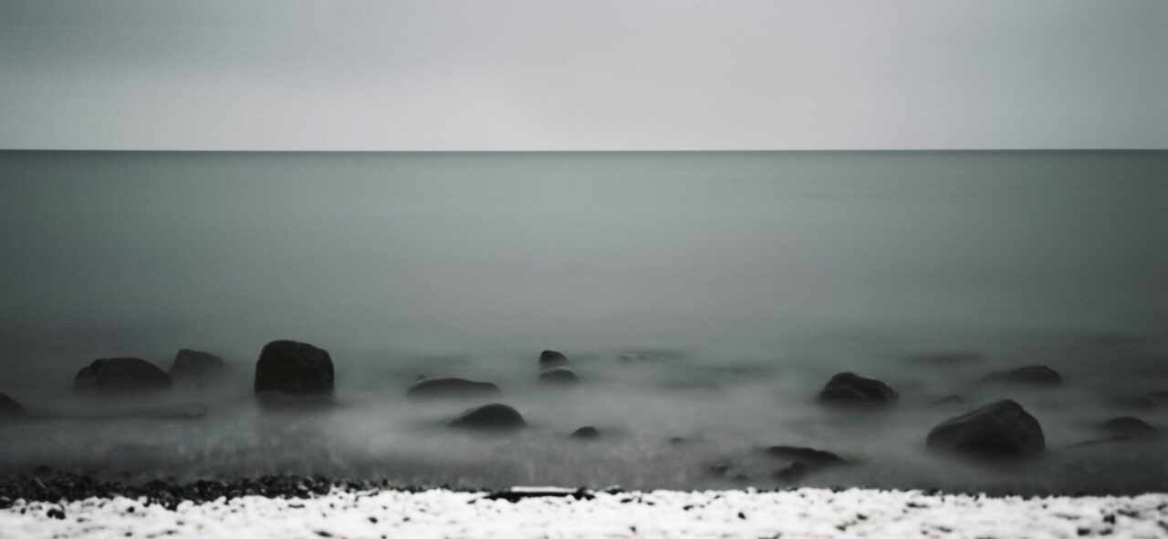 Darren Almond, Fullmoon@Baltic Coastline, 2015