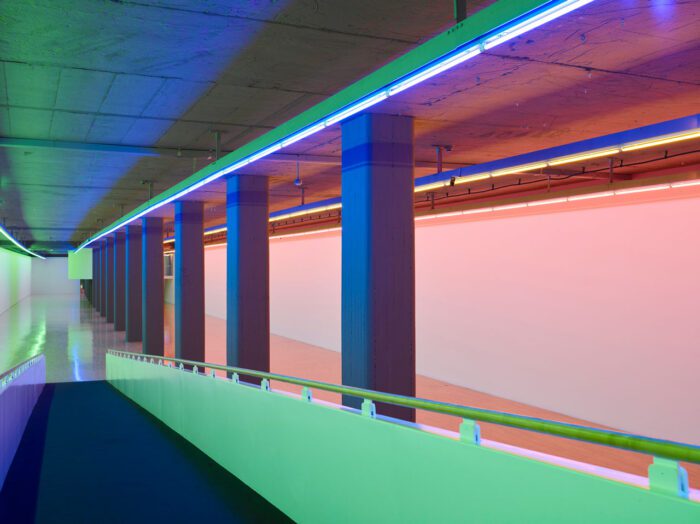 Dan Flavin, untitled (for Ksenija), 1994, Lenbachhaus Munich, Donated by Heiner and Philippa Friedrich in memory of their parents Erika and Harald Friedrich and Dominique and John de Menil © Estate of Dan Flavin / VG Bild-Kunst, Bonn 2018. Photo: Simone Gänsheimer, Lenbachhaus