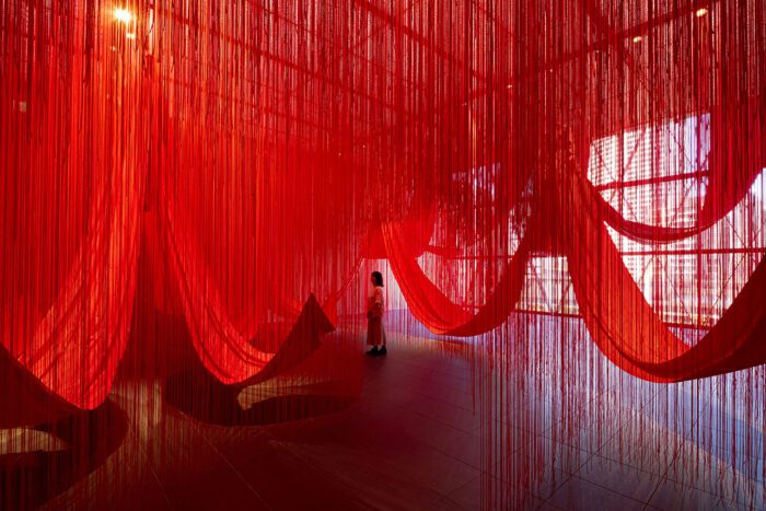 Chiharu Shiota, Internal Line, 2024, Installation view of I to Eye, Nakanoshima Museum of Art, Osaka, Japan, 2024, © VG Bild-Kunst, Bonn, 2026, and Chiharu Shiota , Courtesy of the artist