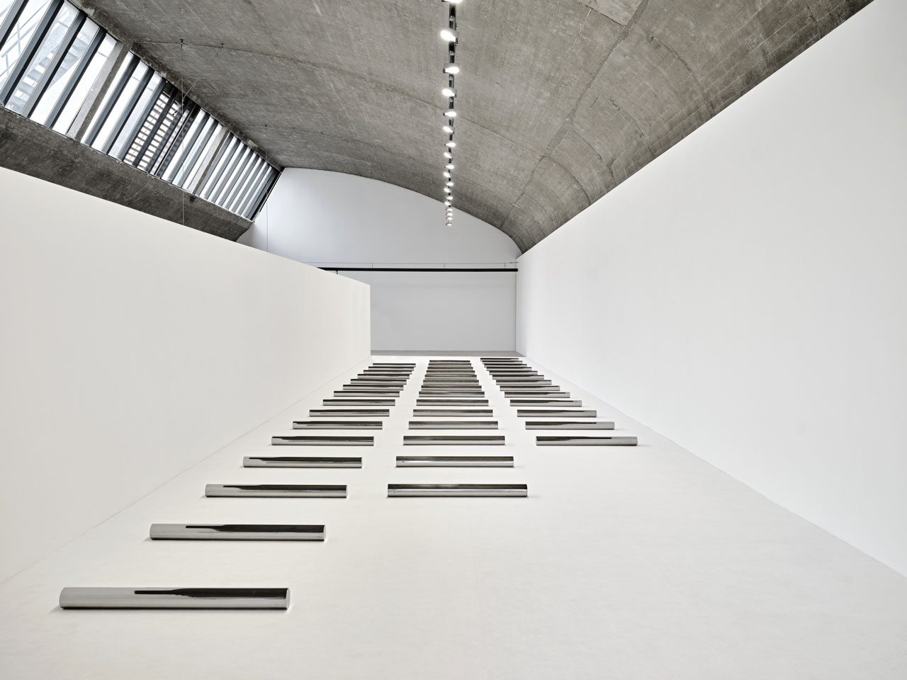 Walter De Maria, The Singular Experience, 2025, installation view, © 2025 Estate of Walter De Maria, Photo: Thomas Lannes, Courtesy Gagosian