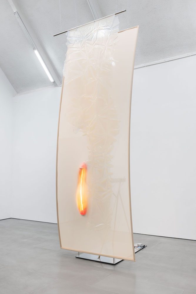 Pakui Hardware, Thresholds 3, 2025, steel, glass, silicone, and elastic fabric, technical equipment compressor, 450 × 175 × 200 cm, © Pakui Hardware, Courtesy the artists and Carlier|Gebauer Gallery