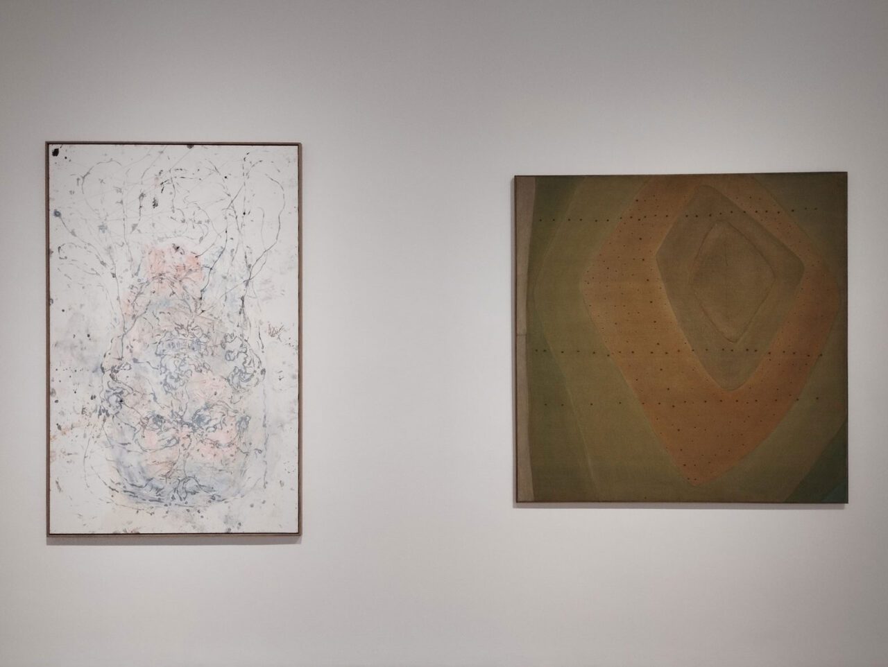 Georg Baselitz. G.B. als Fall (2018) & Lucio Fontana Concetto spaziale, Forma (1957) Photo © & Courtesy Valia Katsimpa