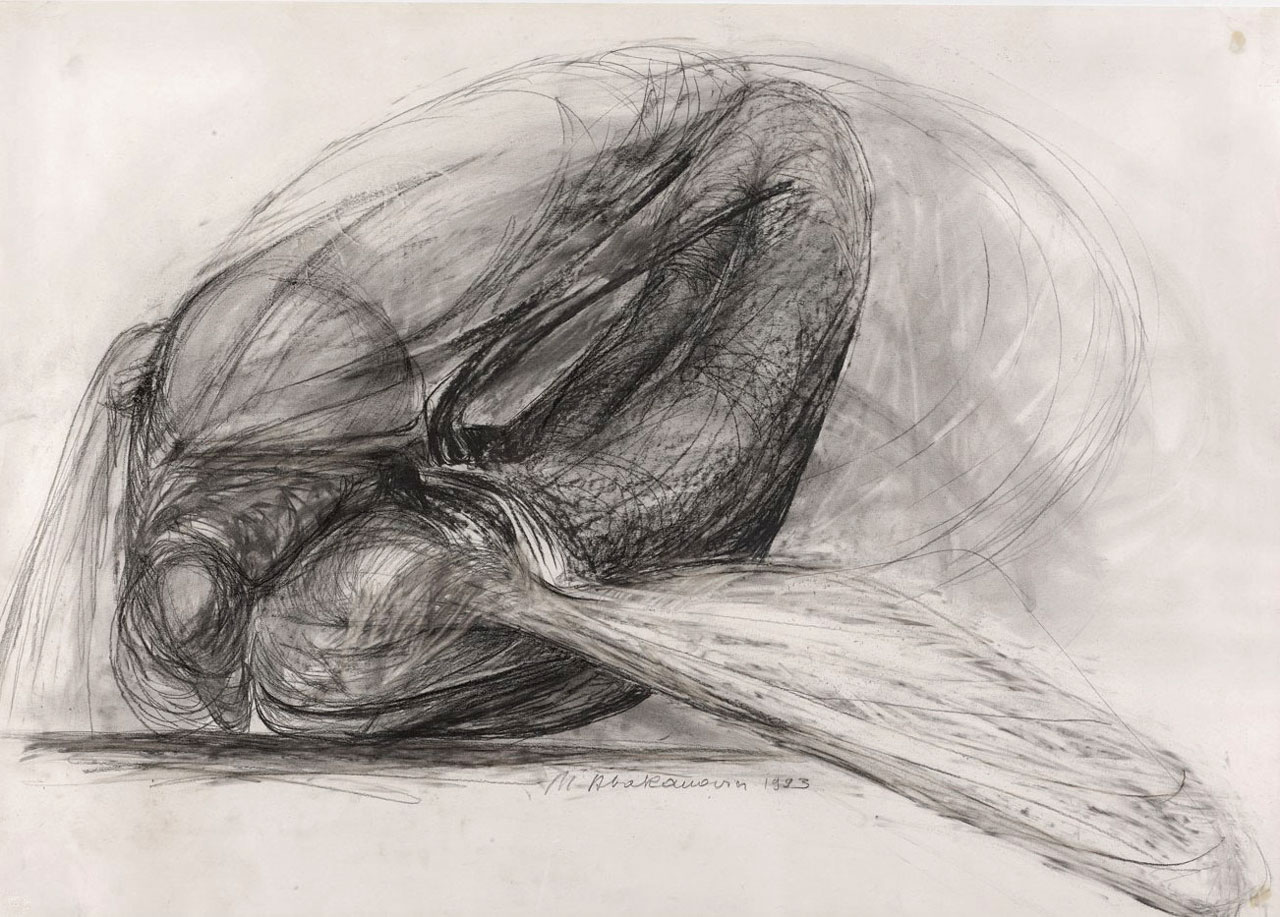 Magdalena Abakanowicz, Flies, 1993, charcoal, Marta Magdalena Abakanowicz-Kosmowska and Jan Kosmowski Foundation, Warsaw, Poland © Piotr Ligier